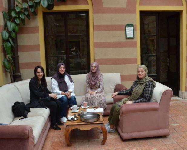 Predstavnici Gazi Husrev-begove biblioteke posjetili biblioteku Fakulteta islamskih nauka Univerziteta u Sarajevu