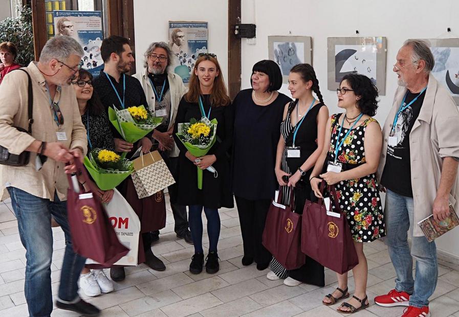 Na „XXIII Nacionalnom festivalu dječje knjige“ studentica Akademije likovnih umjetnosti osvojila je drugo mjesto u takmičenju za ilustratore