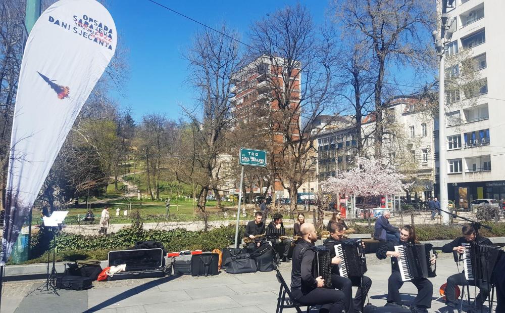 Studenti Muzičke akademije Univerziteta u Sarajevu nastupili na manifestaciji "Opsada Sarajeva 1992-2022, Dani sjećanja"