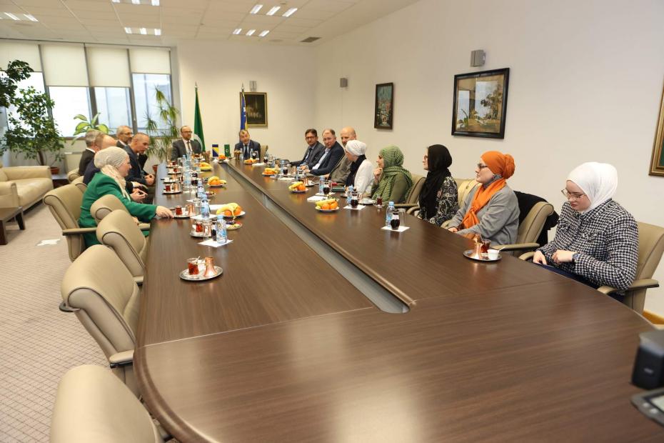 Delegacija Fakulteta islamskih nauka posjetila Gazi Hurev-begovu biblioteku