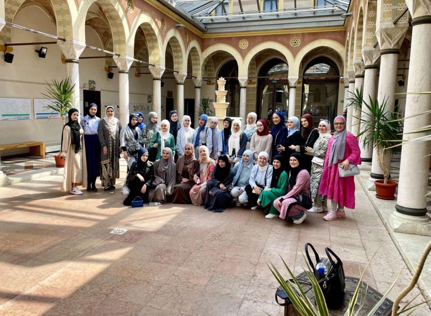 Učenice medrese “Mehmed Fatih” u posjeti Fakultetu islamskih nauka UNSA