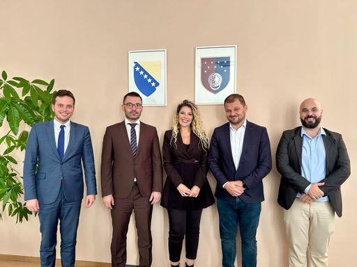 Sastanak premijera Kantona Sarajevo, ministrice za nauku, visoko obrazovanje i mlade KS i direktora Instituta za istraživanje zločina protiv čovječnosti i međunarodnog prava Univerziteta u Sarajevu