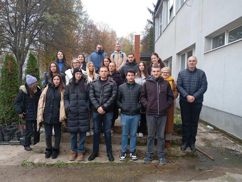 Edukacija u praksi: studenti Fakulteta za kriminalistiku, kriminologiju i sigurnosne studije u stručnoj posjeti Gradskom groblju Visoko