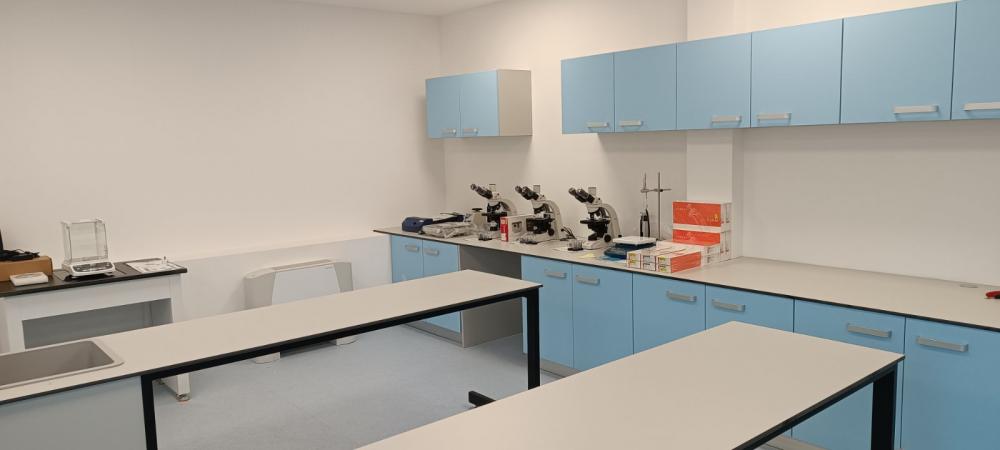 Fakultet zdravstvenih studija UNSA: Opremljena hematološko-biohemijska  laboratorija