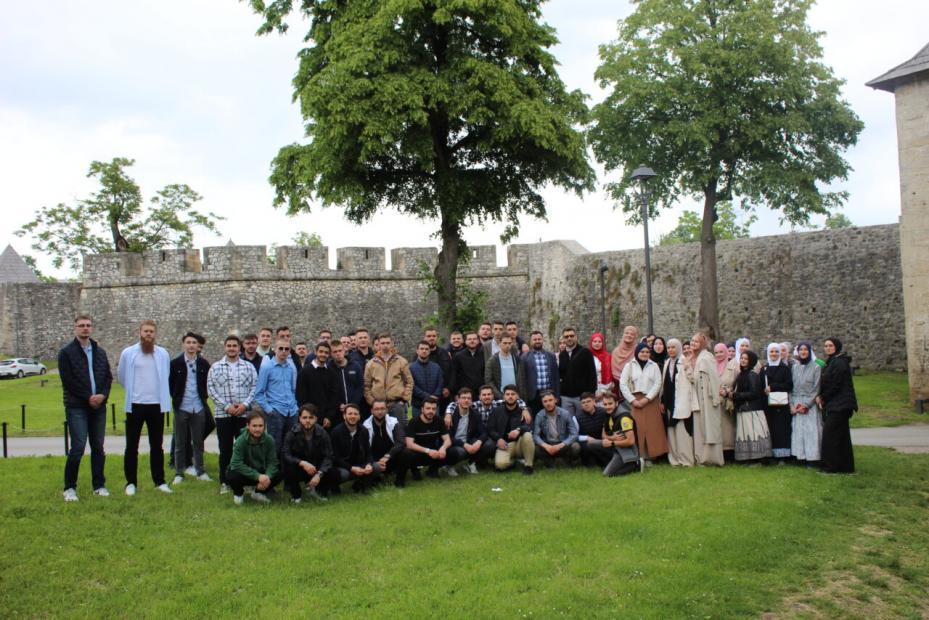 Studenti Fakulteta islamskih nauka UNSA na stazama vjerske i kulturne baštine Bosanske krajine