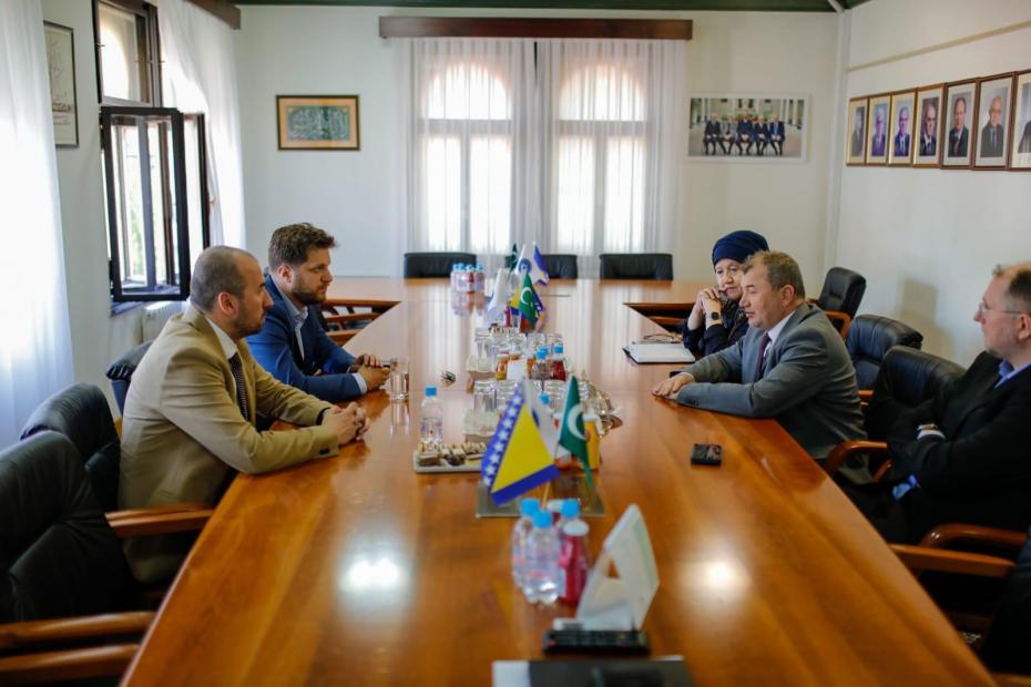 Načelnik Općine Stari Grad posjetio Fakultet islamskih nauka UNSA