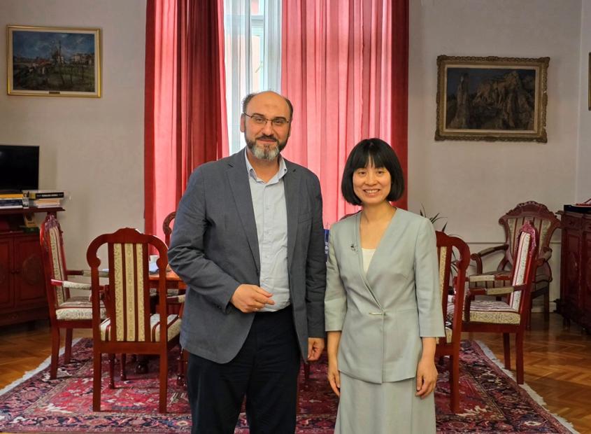 Susret ambasadorice NR Kine i rektora Univerziteta u Sarajevu: Fokus na istraživanja i inovacije