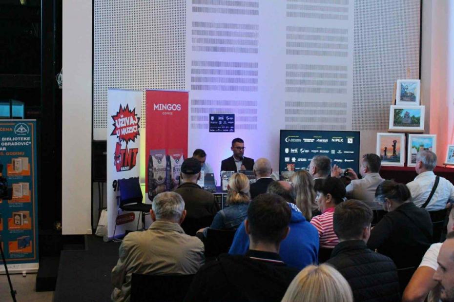 Promocija izdanja Instituta za istraživanje zločina protiv čovječnosti i međunarodnog prava UNSA na Sajmu knjige u Tuzli