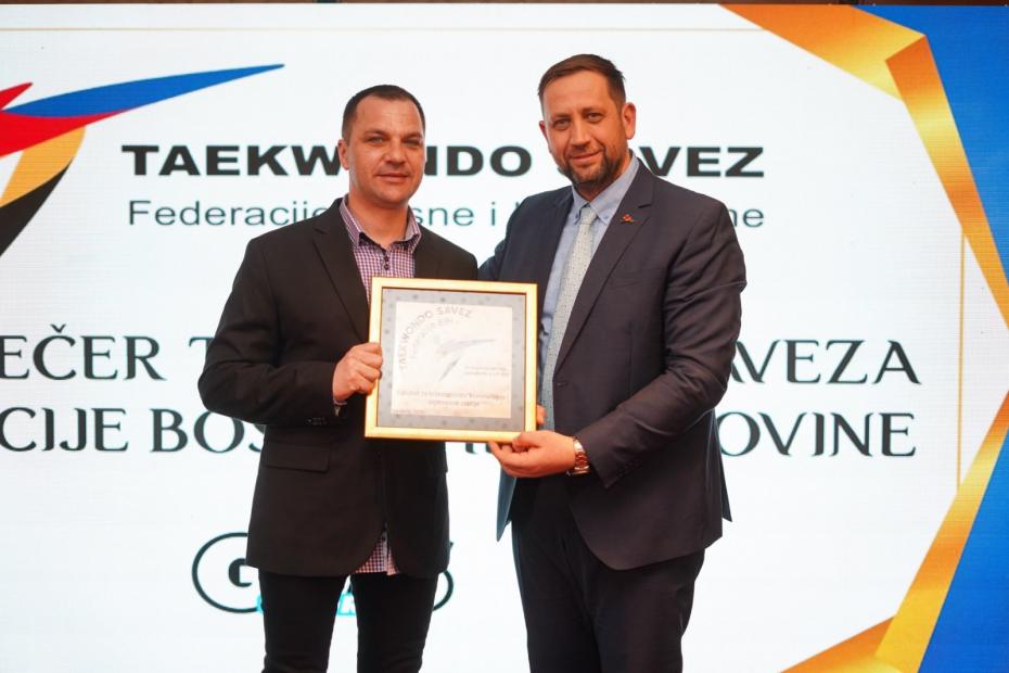 Fakultet za kriminalistiku, kriminologiju i sigurnosne studije UNSA | Priznanje Taekwondo saveza FBiH i partnerstvo u realizaciji Ljetne škole