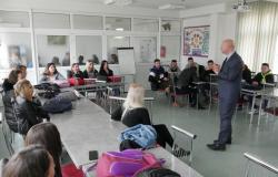 Fakultet za upravu UNSA predstavio studijske programe srednjoškolcima u Brezi