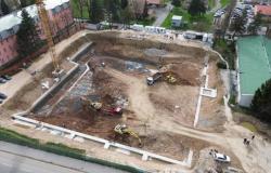 Delegations from the Sarajevo Canton Government and the University of Sarajevo visited the construction site of the Library of the University of Sarajevo