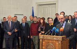 Konferencija za medije: Moraju prestati politički pritisci na rad Univerziteta u Sarajevu (VIDEO)