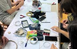 Studentica četvrte godine Nastavničkog odsjeka Akademije likovnih umjetnosti UNSA Džejla Salihović realizirala vannastavnu aktivnost "Identitet nakita kroz formu: na dodiru starog i novog"