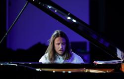 Pijanist Zlatan Božuta održao recital u okviru 18. Majskih muzičkih svečanosti