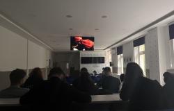 Od gledanja do analize: kako studenti kriminologije koriste dokumentarni film za razumijevanje ovisnosti i društvenih devijacija