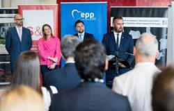 Dr. Hikmet Karčić učesnik sedmice sjećanja na genocid u Srebrenici u Evropskom parlamentu