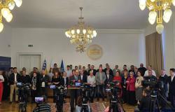 Senat UNSA | Poziv na mirno okupljanje akademske zajednice Univerziteta u Sarajevu