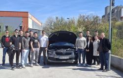 Stručna posjeta studenata Odsjeka za motore i vozila Mašinskog fakulteta UNSA stanici tehničkog pregleda Autocentar BH d.o.o. Sarajevo