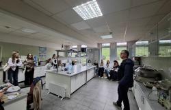 Poljoprivredno-prehrambeni fakultet UNSA | Posjeta učenika JU Srednje škole poljoprivrede, prehrane, veterine i uslužnih djelatnosti Sarajevo