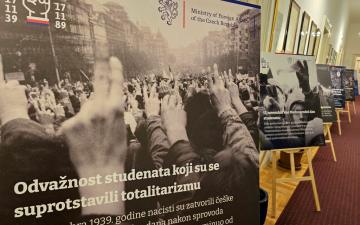 Postavljena izložba povodom Međunarodnog dana studenata | Univerzitet u Sarajevu i Ambasada Češke Republike u BiH