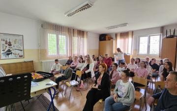 Saradnica Muzičke akademije UNSA, violistica mr. Aida Deljkić gostovala u muzičkim školama u Zenici